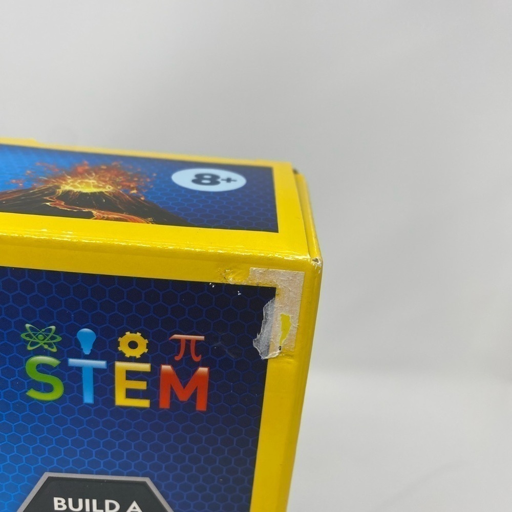 NEW - National Geographic Build your own volcano kit - Picture 3 of 3